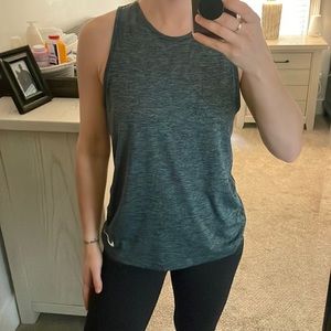 Nike tank